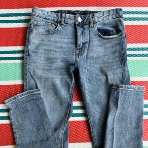 Used couple of times, good condition, no stains, size 32/34 Skinny Jean